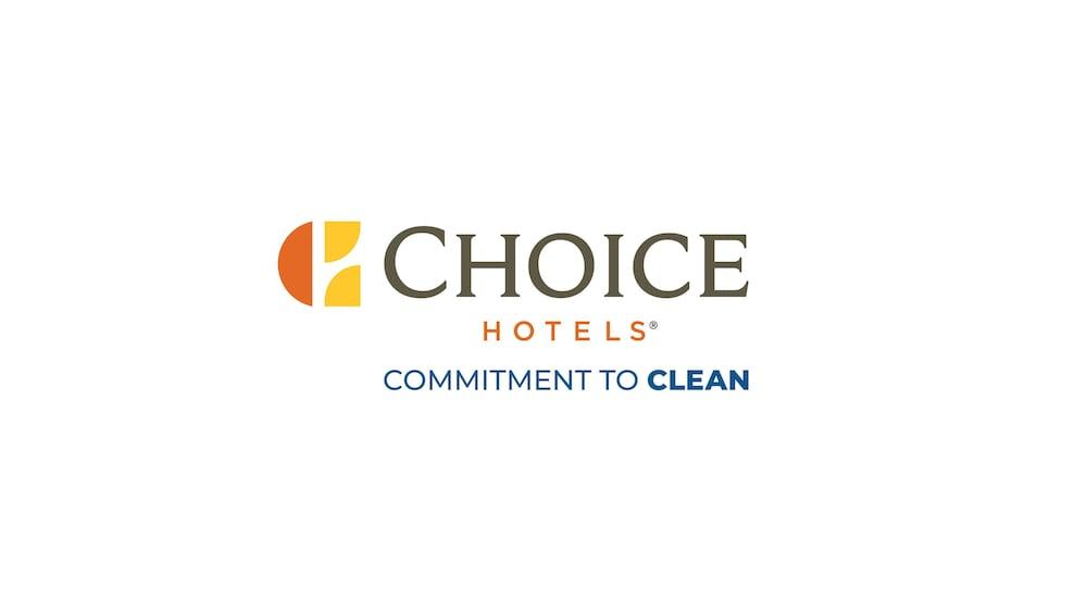 Quality & - Quad Cities Hotel 3*