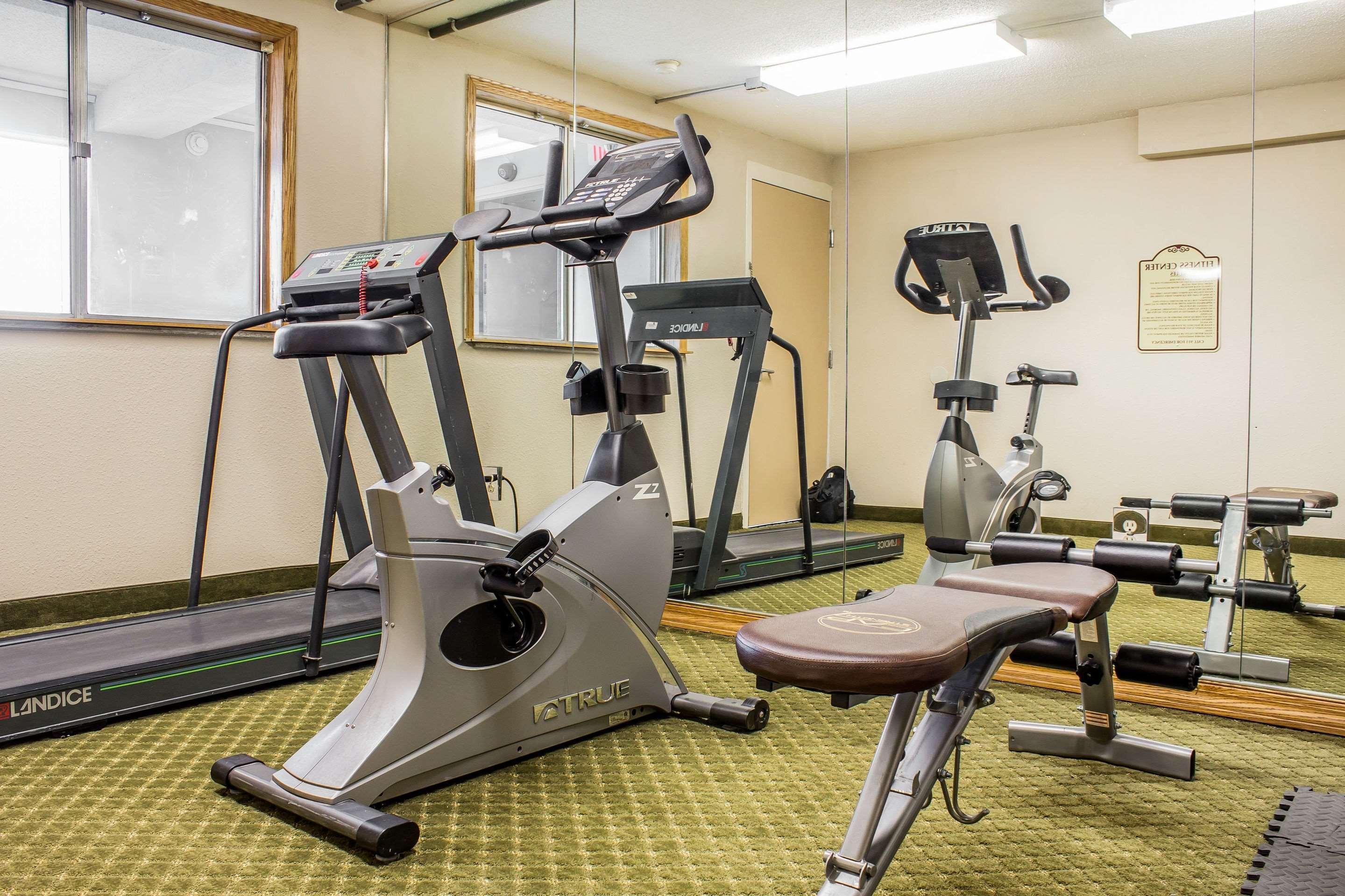 Hotel Quality & - Quad Cities