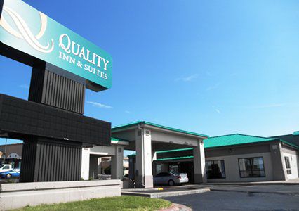 Hotel Quality & - Quad Cities 3*