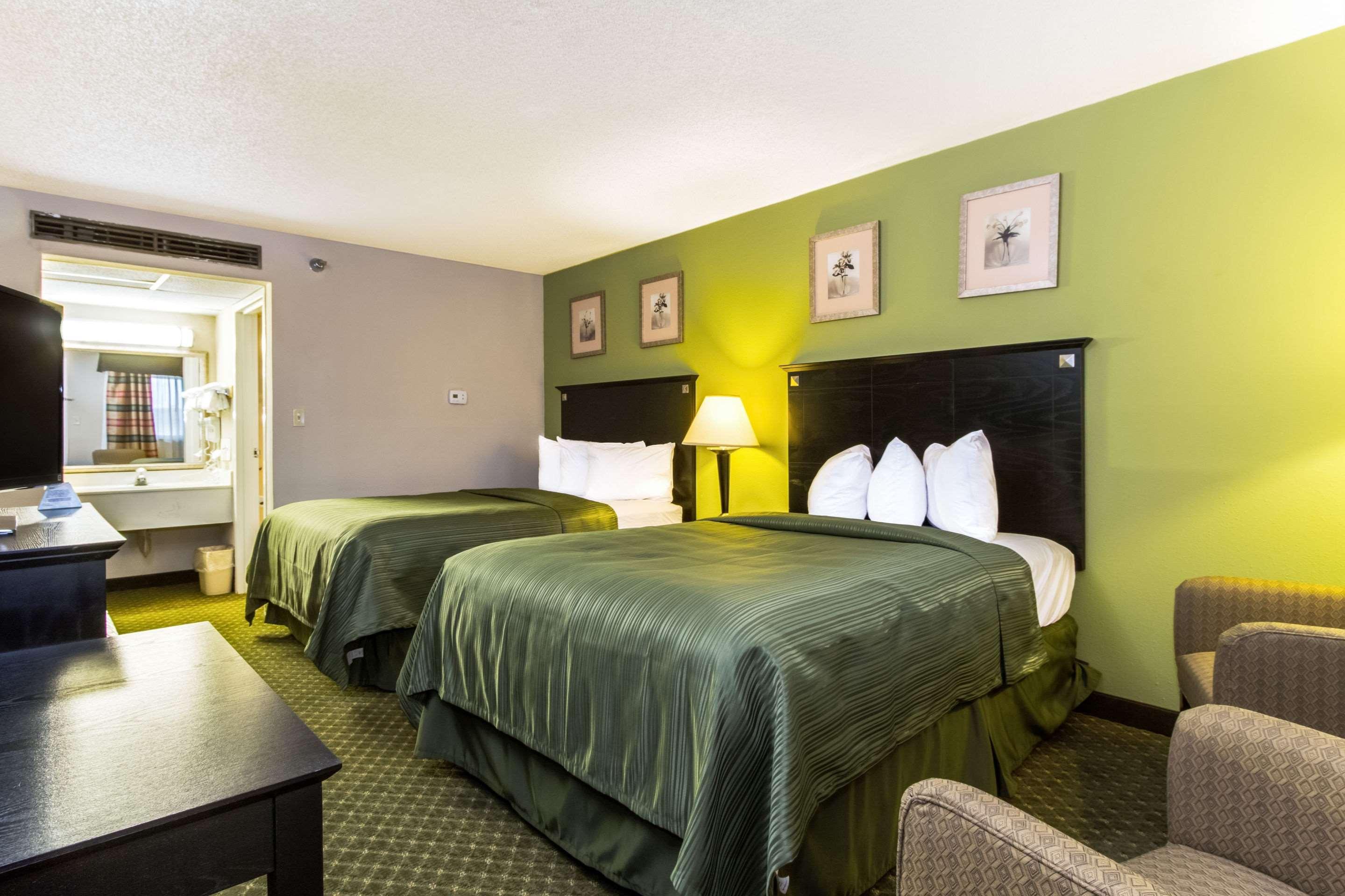 Hotel Quality & - Quad Cities