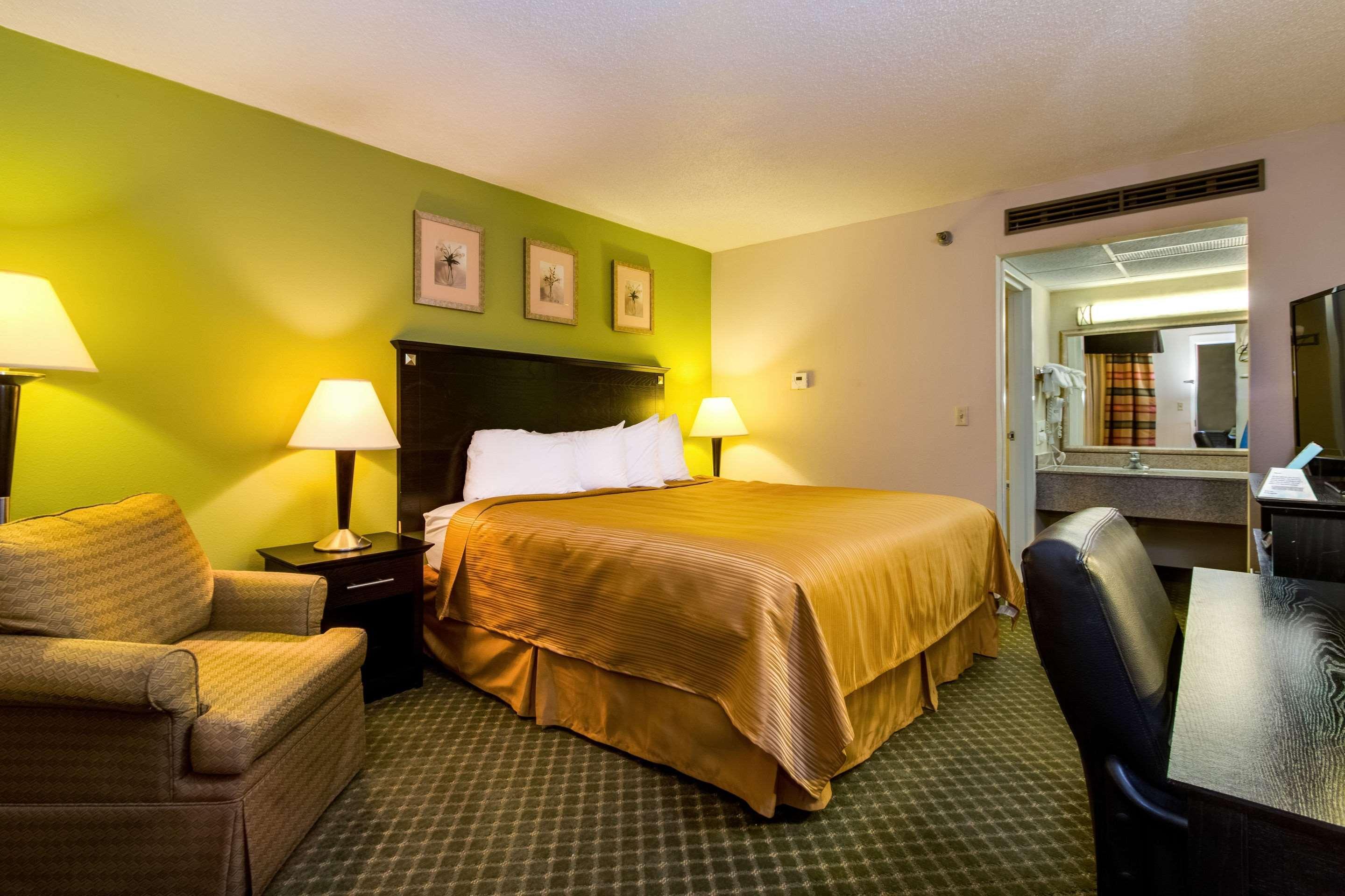 Quality & - Quad Cities 3*