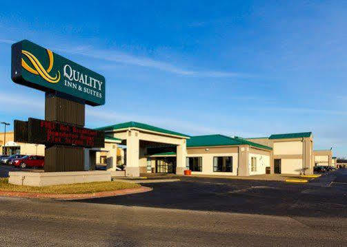 Quality & - Quad Cities Hotel Moline